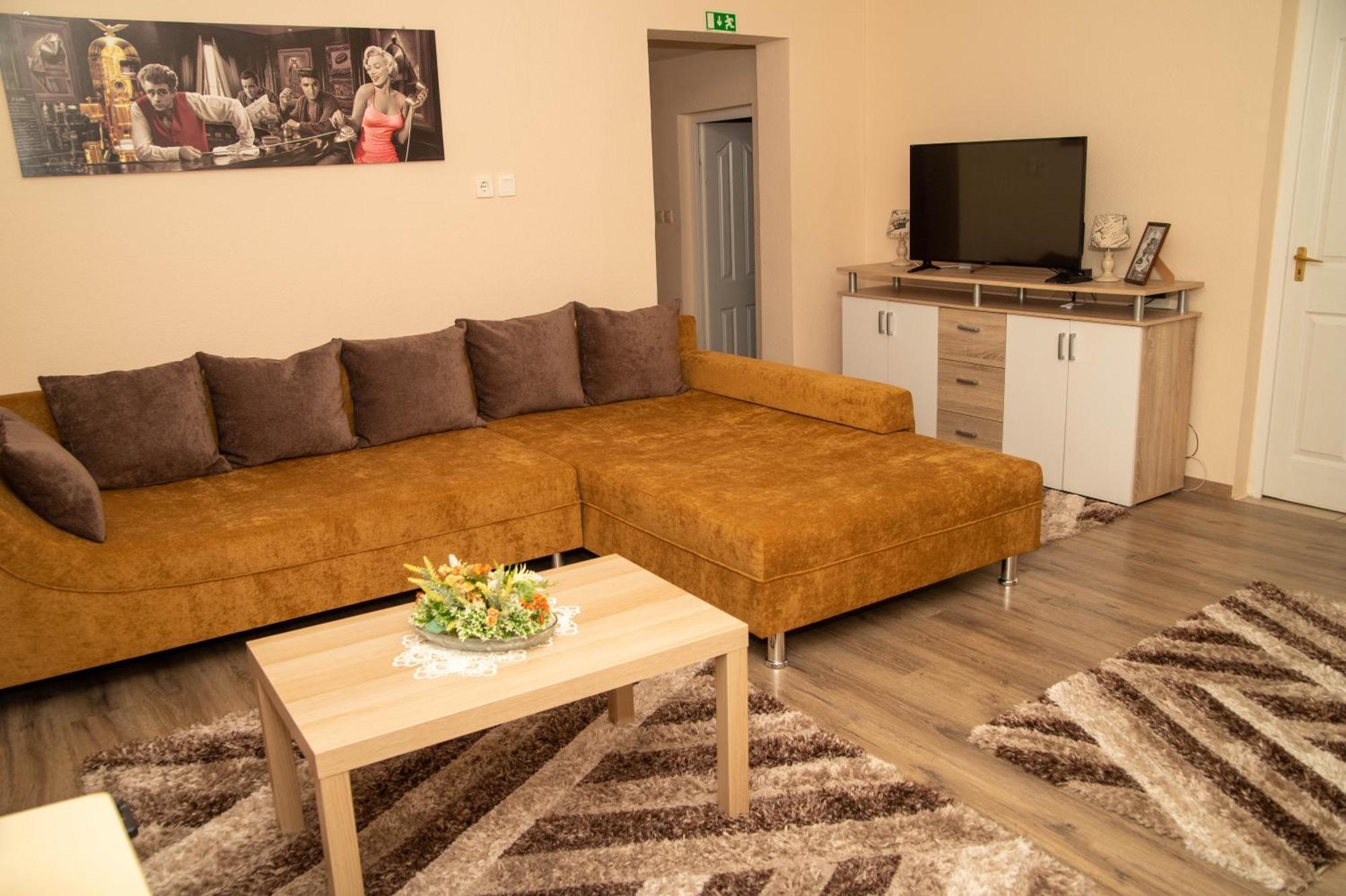 Boroka Vendeghaz Turkeve Hotel Ngoại thất bức ảnh