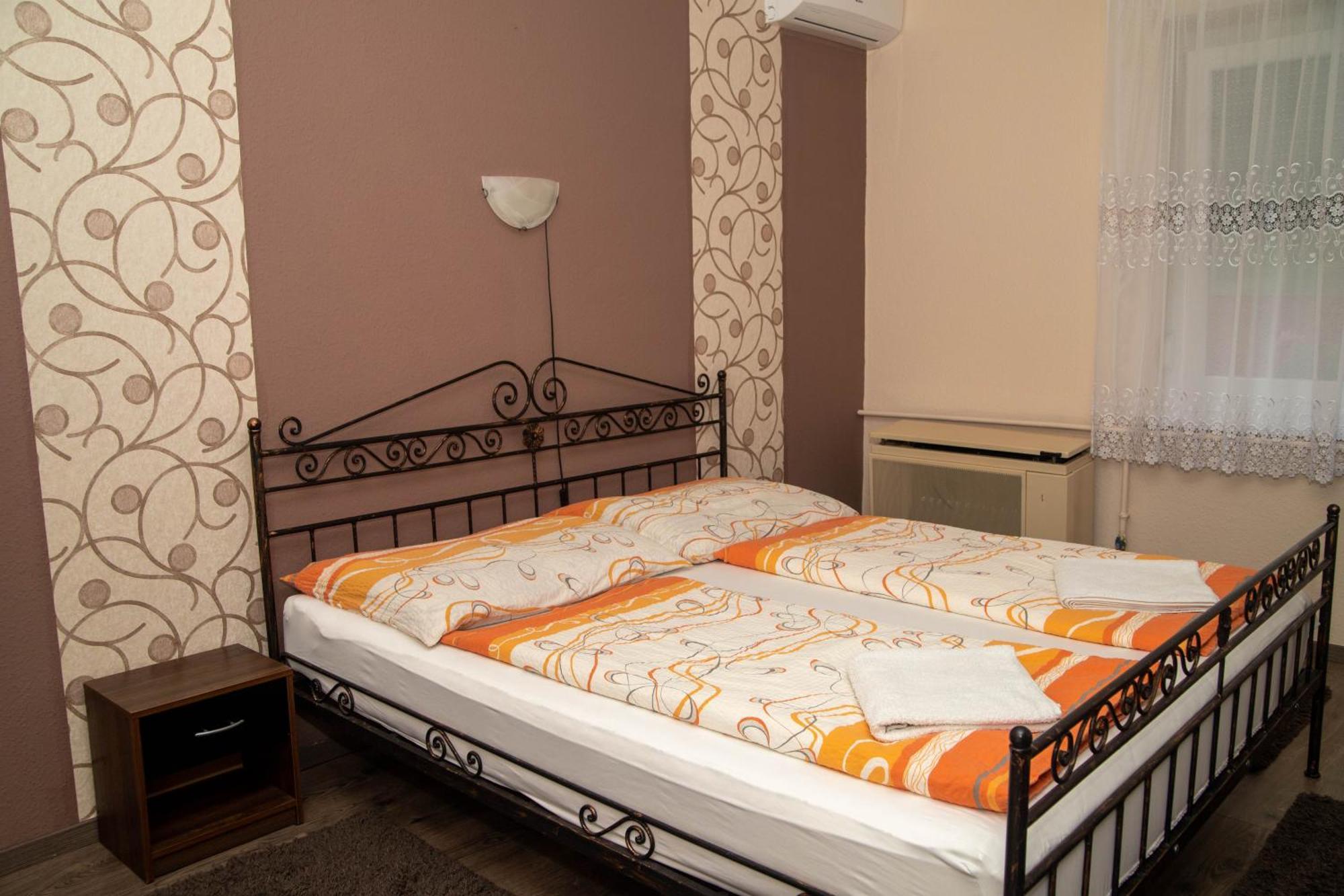 Boroka Vendeghaz Turkeve Hotel Ngoại thất bức ảnh