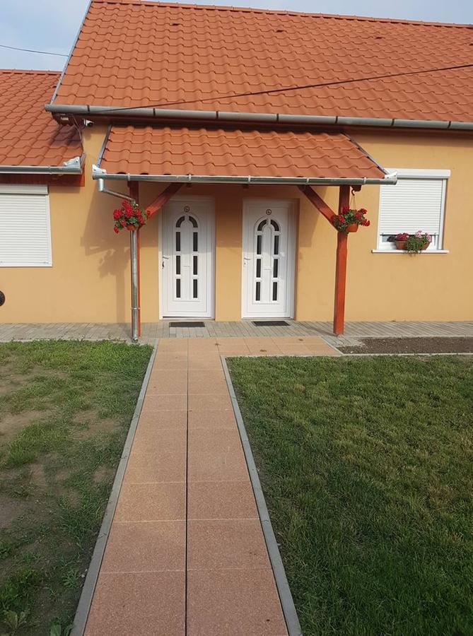 Boroka Vendeghaz Turkeve Hotel Ngoại thất bức ảnh